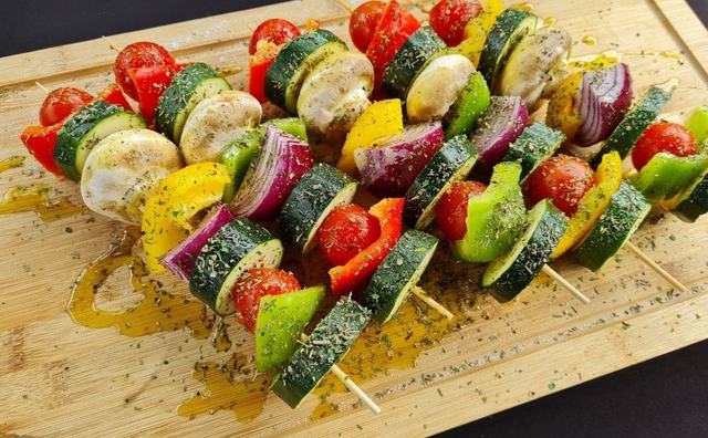 Vegetable skewers ready to grill