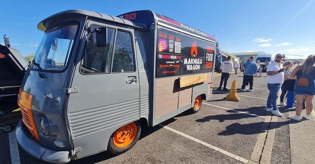 The wagon serving a queue